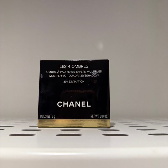 CHANEL LES 4 OMBRES
Multi-Effect Quadra Eyeshadow - 394 Divination - Picture 2 of 2